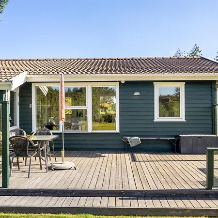 Matis - 650m From The Sea By Interhome *